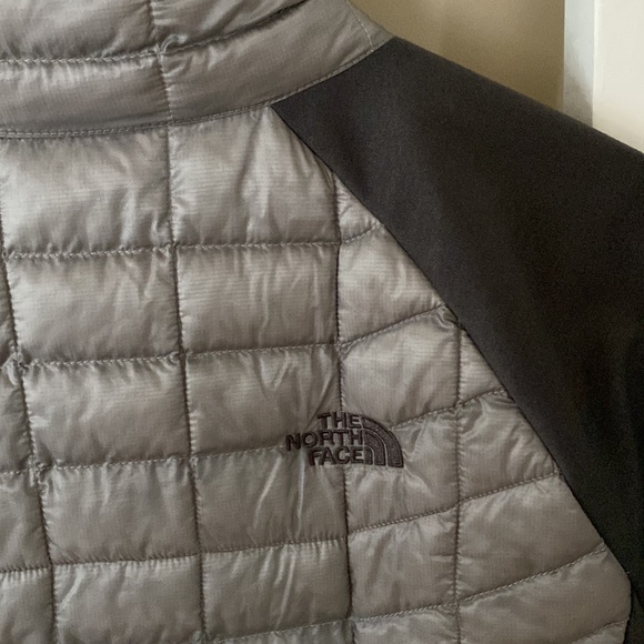 The North Face Thermoball Jacket - Picture 5 of 7